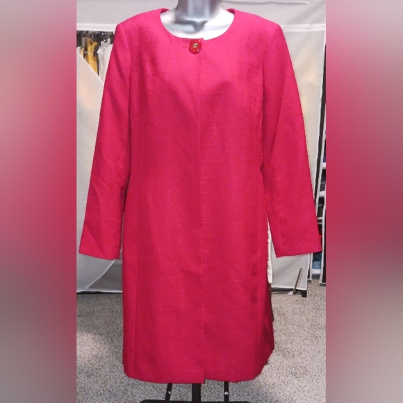 Red Dress Suit - Picture 4 of 6